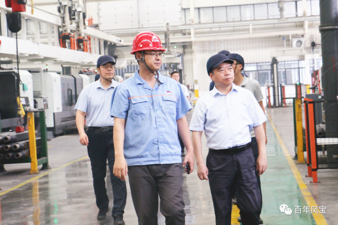 安阳市政协副主席侯合柱到OD在线体育网集团调研指导工作